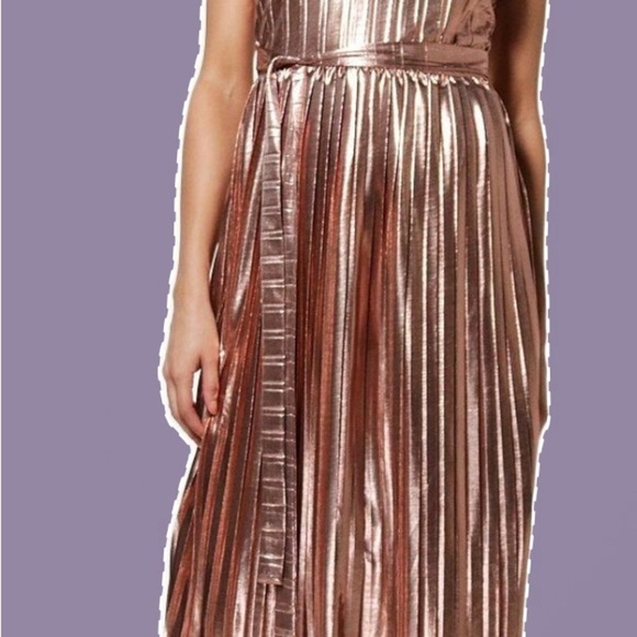Boohoo Gold Ribbed Pleated Midi Dress - Picture 12 of 12
